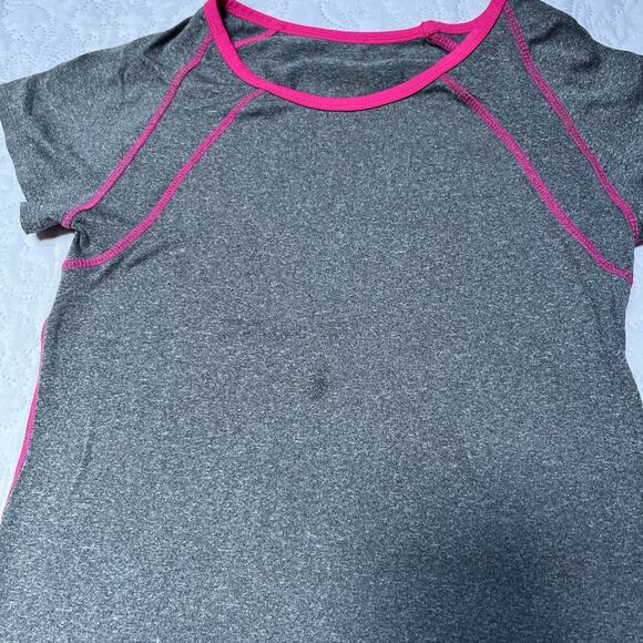 H&M Athletic Style Short Sleeve Shirt - Picture 3 of 9